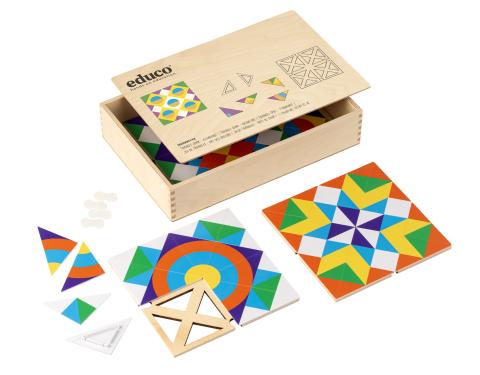 Hra s trojúhelníky - barevné skládání